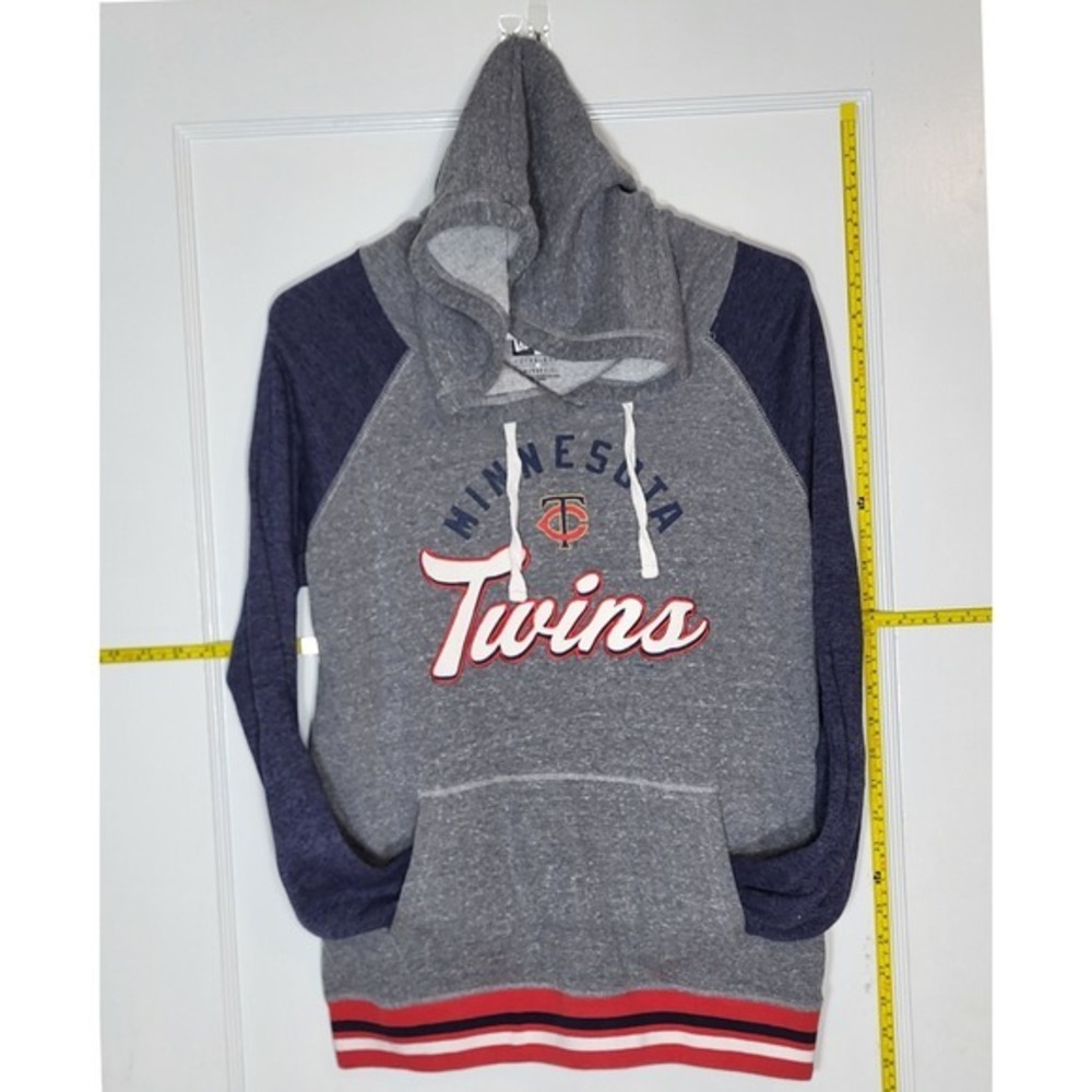 New Era Minnesota Twins MLB Hoodie Grey Navy Blue Raglan Sweatshirt Small 2020